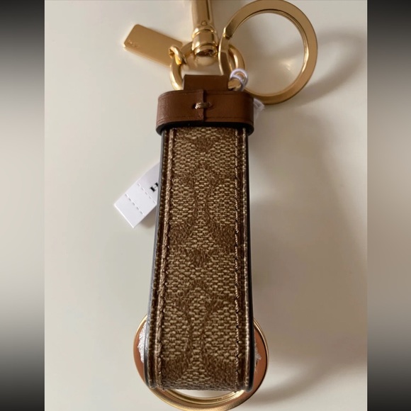 NWT Coach Signature Trigger Snap Bag Charm/Key Ring F49314 Khaki/Gold - Picture 7 of 8